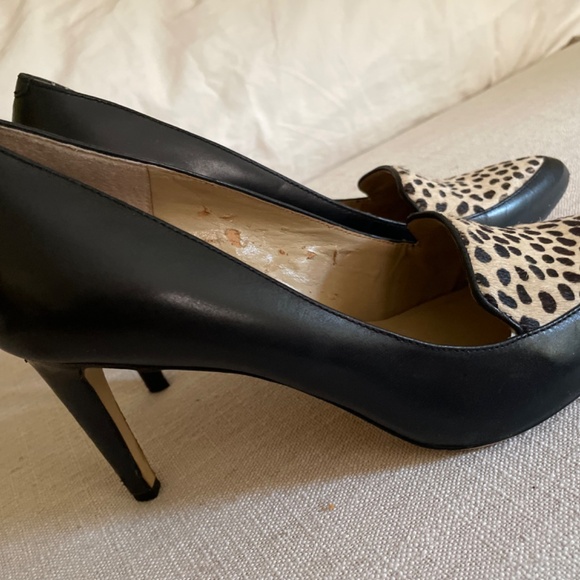 Black Ann Taylor Pumps with an Animal Print Vamp - Picture 2 of 7